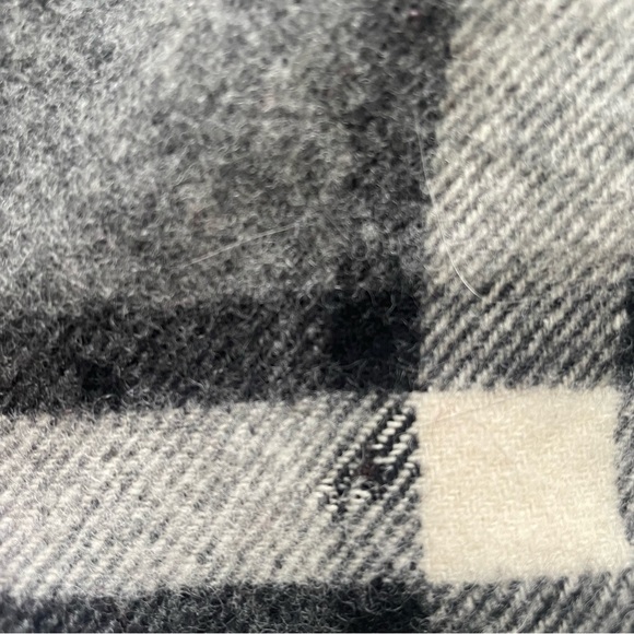 Vintage Tweedmill 100% lambswool made in Britain large plaid wrap scarf - Picture 7 of 7